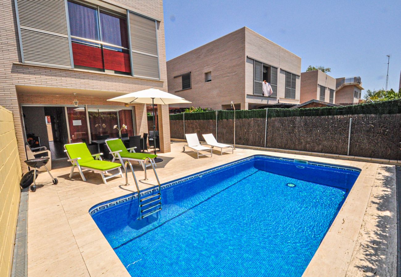 Villa in Cambrils - VILLA MAGNOLIA