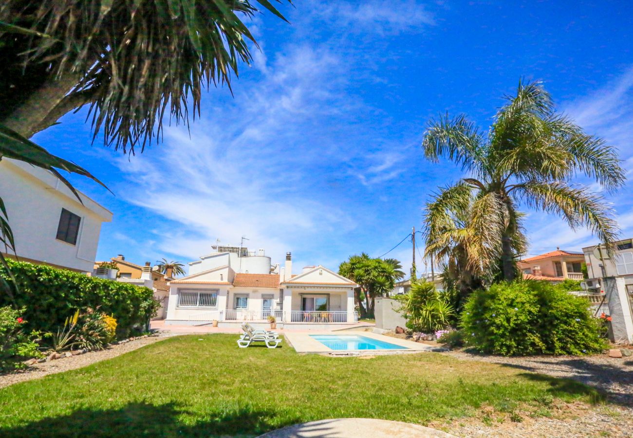 Villa in Cambrils - VILLA ACACIAS